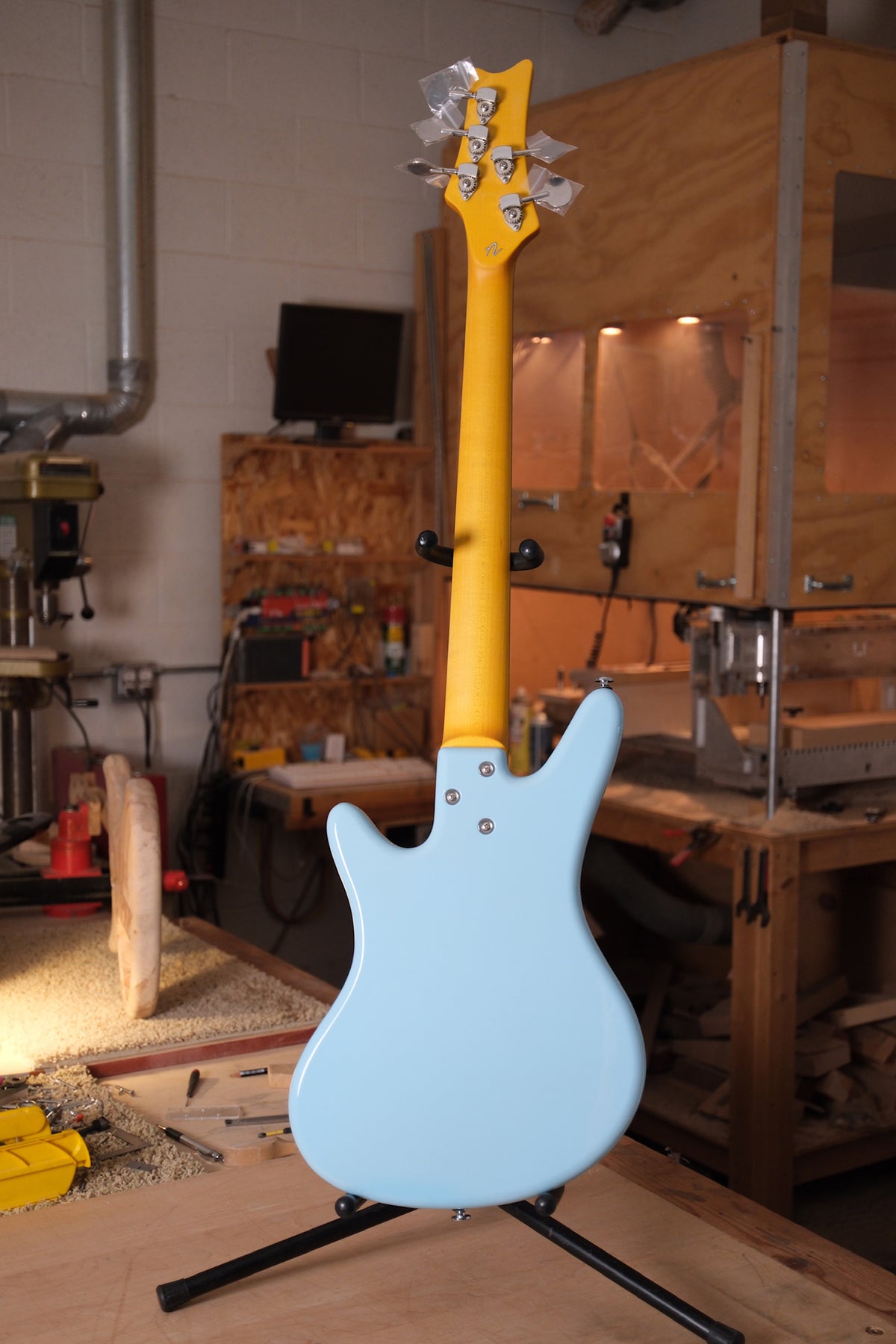 Acinonyx V Short Scale Bass Guitar - Daphne Blue